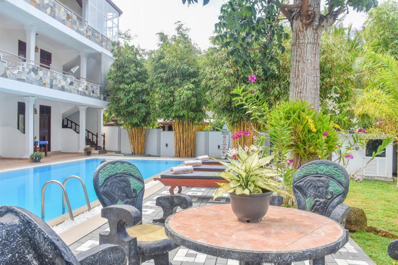 Villa De White Sambur Hikkaduwa Exterior foto